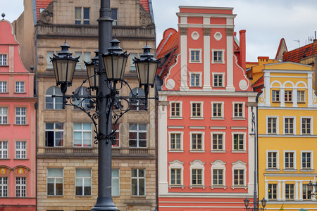 广场上古老中世纪房屋的多色外表波兰的Wroclaw波兰的Wroclaw市场广图片