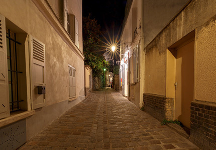 巴黎法国蒙马特尔山的老街图片