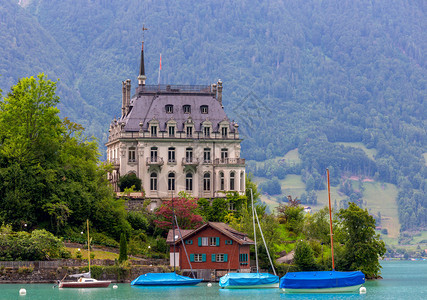 瑞士著名的Brienz湖上的传统瑞士村庄Iseltwald瑞士著名的Brienz湖上的瑞士村庄Iseltwald瑞士著名的Bri图片