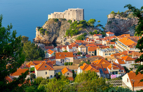 城市中世纪历史部分圣劳伦斯堡的空中景象一个晴朗的早晨Dubrovnik克罗地亚杜布夫尼克圣劳伦斯堡早上图片