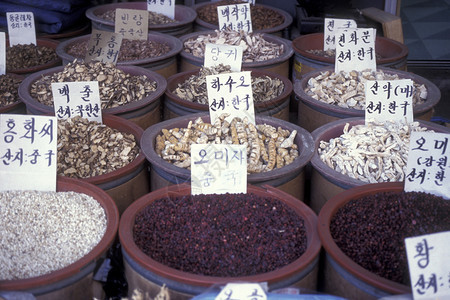 南韩国首尔市东亚西南韩国首尔市一家药店南韩国首尔206年5月南韩国SEOULMARKETMEDICINE图片
