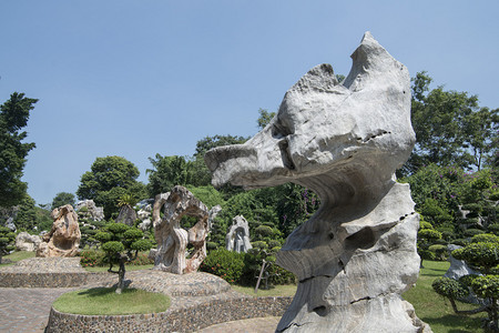 泰国春武里省芭堤雅市附近百万年石园的石雕泰国芭堤雅2018年11月泰国芭堤雅百万年石园图片