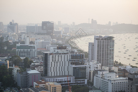 从屋顶酒吧的观点在大中心点芭堤雅芭堤雅在芭堤雅市在Provinz春武里在泰国泰国芭堤雅2018年11月泰国芭堤雅城市景观图片