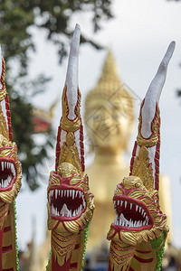 佛陀在佛山上的佛在芭堤雅市在泰国春武里省泰国芭堤雅2018年11月泰国芭堤雅佛图片