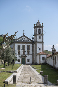 穆斯泰罗多阿彭杜拉达教堂罗河位于欧洲葡萄牙波尔图以东的阿彭杜拉达镇葡萄牙雷瓜2019年4月图片