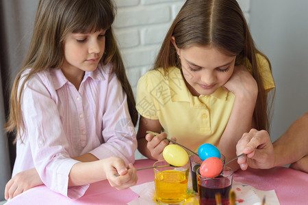 儿童用眼镜中的特殊染色剂上蛋图片