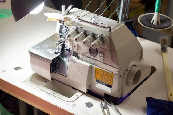 工业缝纫设备许多线条图片