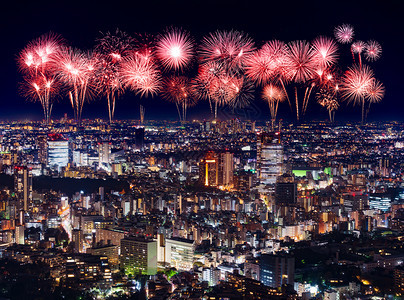 日本东京市风景的烟花节日图片