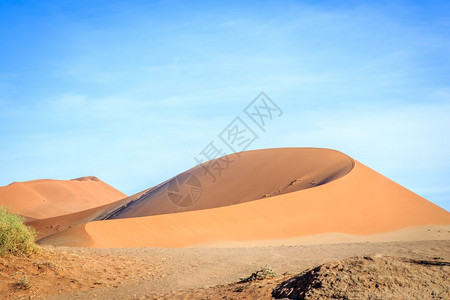 南比亚索苏夫莱沙漠的大丘图片