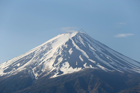 富士山天气晴朗的早晨图片