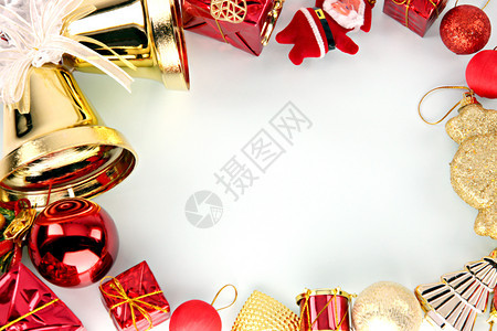 脆金铃和装饰品可以在圣诞节和新年使用图片