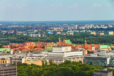 包括华沙老城区在内的华沙天线大楼空中观察图片