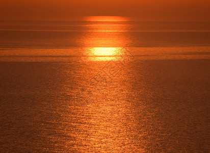 海上的黎明亚速海日出海上的黎明亚速海日出图片