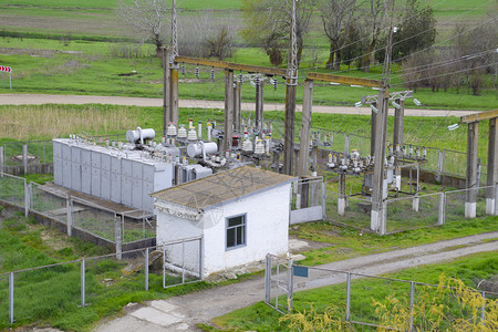 工业设施供电的力分站高压变器设备图片