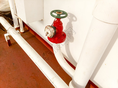消防系统供水管口的人工关闭阀门消防系统供水管口的人工关闭阀门图片