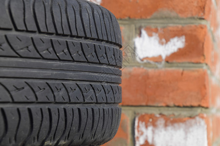 汽车轮橡胶胎汽车的夏季橡胶轮胎图案汽车的夏季橡胶图片
