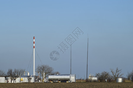 石油和天然气设备石油和天然气处理隔离站石油和天然气设备图片