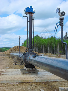 建造石油和天然气管道工业设备建造石油和天然气管道图片