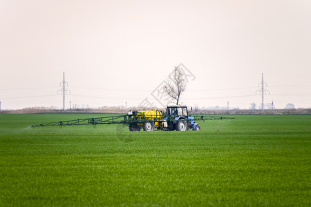 拖拉机用喷雾制造肥料农用机械喷雾制造肥料图片
