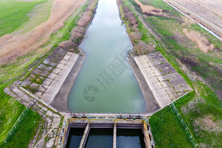 稻田灌溉系统水泵站从上面看稻田灌溉系统水泵站查看图片