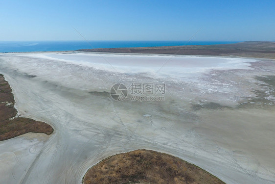 亚速海沿岸的盐湖前河口从上面看干涸的湖泊鸟瞰盐湖亚速海沿岸的盐湖前河口从上面看干涸的湖泊鸟瞰盐湖图片