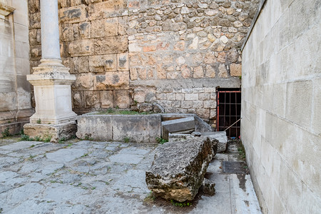 位于Hadrian大门楼内部入口处的石块AdrianGateAntalya地标土耳其古老的大理石和灰建筑Hadrian大门楼内部图片