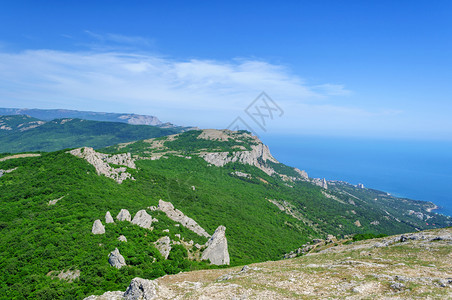 克里米亚乌兰夏日伊利亚斯卡山的太阳寺庙或石花的景象图片