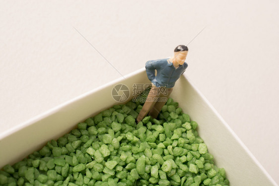 绿色沙质的小型人造雕像图片