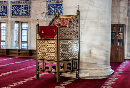 清真寺内奥斯曼时代的布道帐篷图片