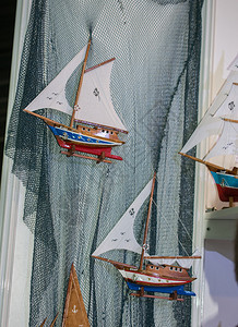 一套色彩多的小型帆船模图片