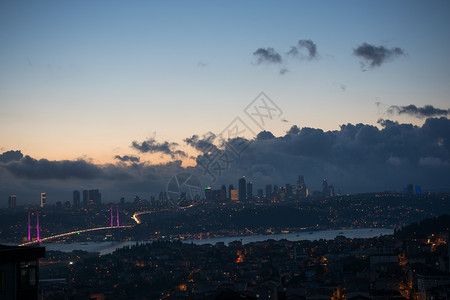 日落时伊斯坦布尔博普鲁桥图片