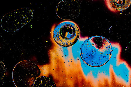 水基形成态中的石油泡沫背景图片