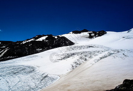 雪山景观山上有雪山地景观雪山景观山上有雪洛杉矶山图片