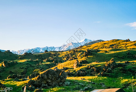 山上有草的山景山地景观山地植被山上有草的山景山地景观图片