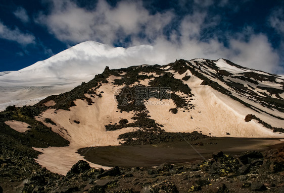 雪山景观山上有雪山地景观雪山景观山上有雪洛杉矶山图片