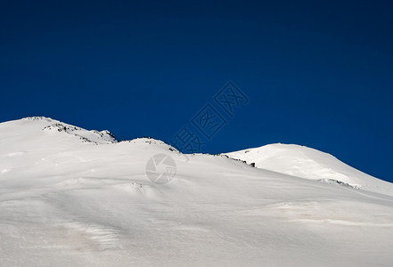 雪山景观山上有雪山地景观雪山景观山上有雪洛杉矶山图片