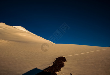 雪山景观山上有雪山地景观雪山景观山上有雪洛杉矶山图片