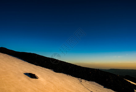 雪山景观山上有雪山地景观雪山景观山上有雪洛杉矶山图片