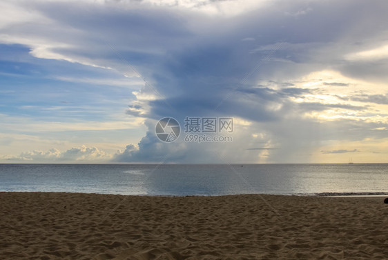 泰国普吉岛的海滩和岸线图片