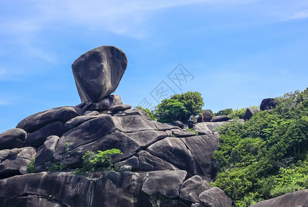 泰国普吉岛海边的岩石泰国海边的岩石图片