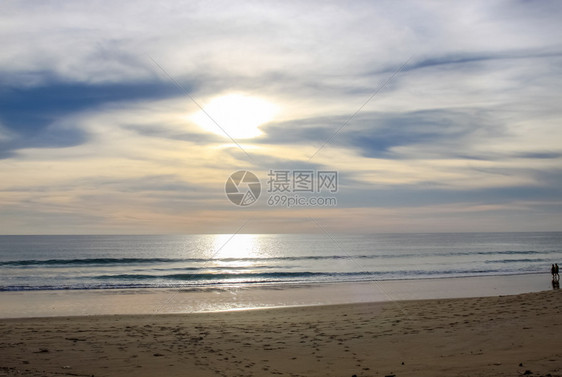 海上阳光灿烂的日落海的地平线海上阳光灿烂的日落海的地平线图片