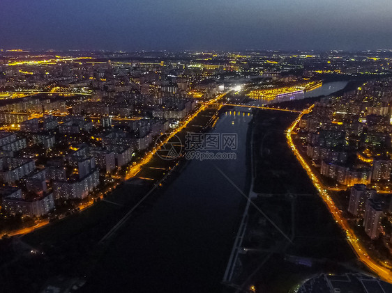 莫斯科市的顶端景色莫斯科之夜市的灯光图片