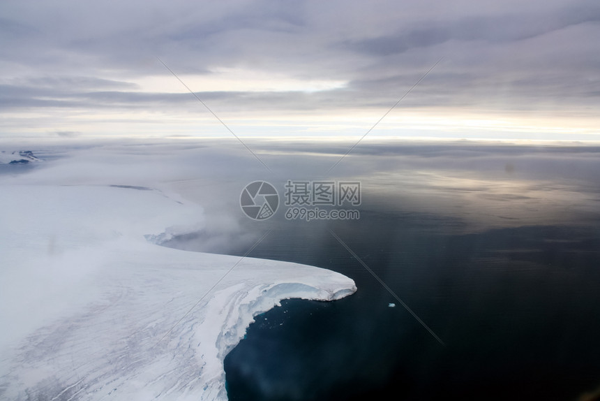 北极地貌苔原和冰洋的极地貌和冰洋的图片