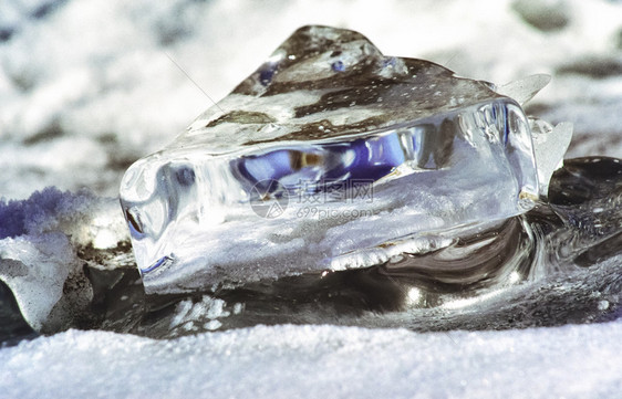 贝加尔湖淡水冰块冻贝加尔湖冬季面冰雪贝加尔湖大自然的美丽贝加尔湖淡水冰块冻图片