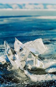 贝加尔湖淡水冰块冻贝加尔湖冬季面冰雪贝加尔湖大自然的美丽贝加尔湖淡水冰块冻图片