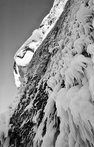 贝加尔岛的冬天湖面冰雪冬天贝加尔岛自然的美丽白加尔岛的冬天湖面冰雪图片