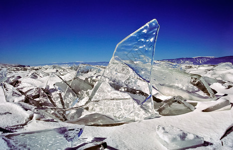 贝加尔湖淡水冰块冻贝加尔湖冬季面冰雪贝加尔湖大自然的美丽贝加尔湖淡水冰块冻图片