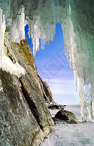 贝加尔岛的冬天湖面冰雪冬天贝加尔岛自然的美丽白加尔岛的冬天湖面冰雪图片