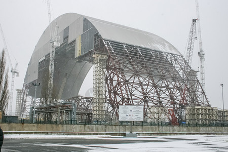 切尔诺贝利核电站和石棺切尔诺贝利灾难隔离区Pripyat切尔诺贝利核电站和石棺图片