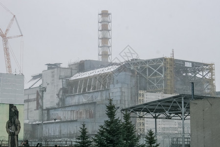 切尔诺贝利核电站和石棺切尔诺贝利灾难隔离区Pripyat切尔诺贝利核电站和石棺图片